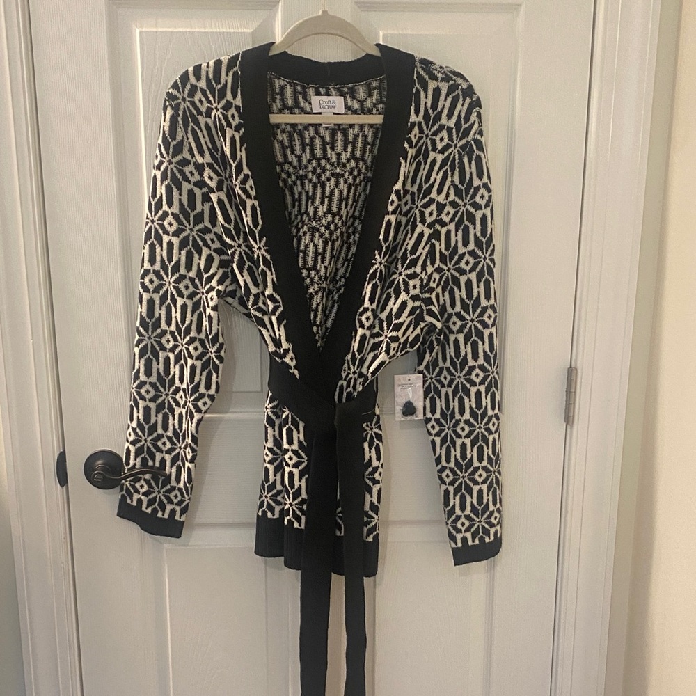 Croft & Barrow Black and White Patterned Cardigan